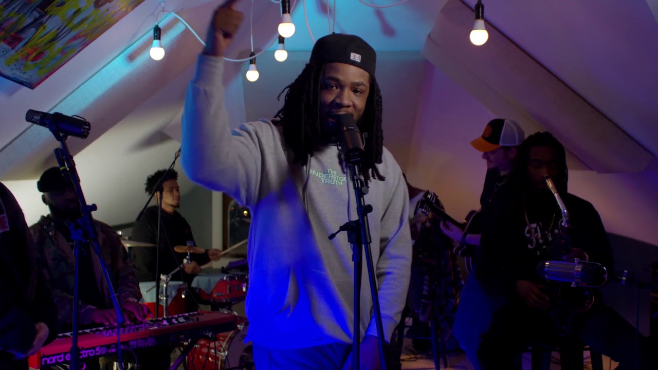 YGTUT — Live performance